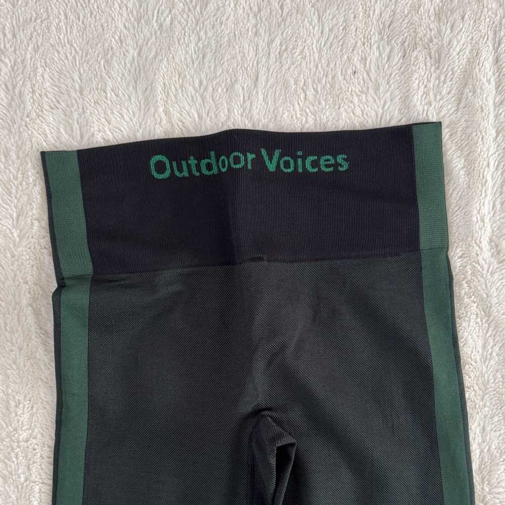 Outdoor Voices Black and Deep Green High-Waist Leggings